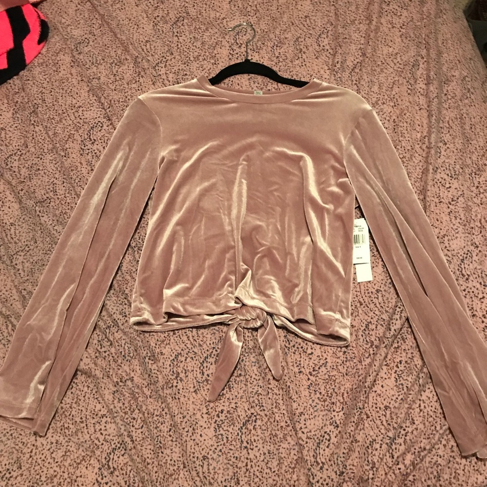Design Lab Velvet Long Sleeve